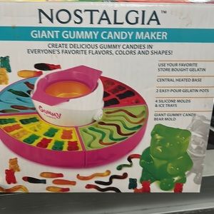 Nostalgia Giant Gummy candy Maker
